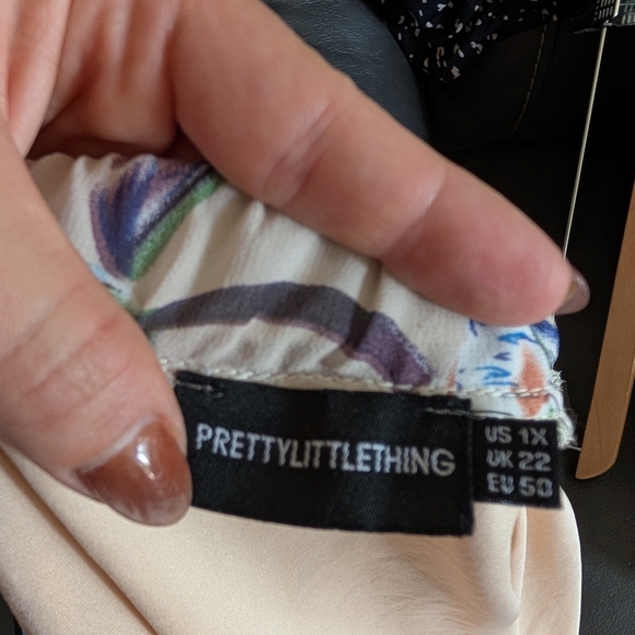 PrettyLittleThing Floral Sheer Wide Leg Pants- Cream Purple Vacation Holiday - Picture 5 of 12